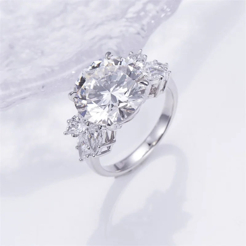 18K Gold Lab-Grown Diamond  Ring  Round Center with Pear Side Stones for Engagement