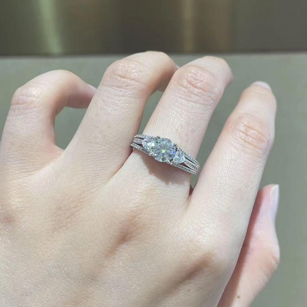 ZhuangYee Classic Design Silver  Plated 925 Sterling Silver  GRA Certificated 1ct*1PC Moissanite  Ring Trendy Gift