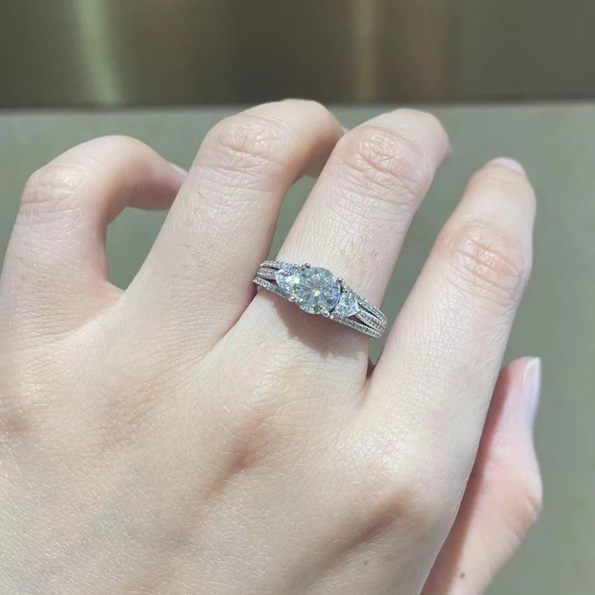 ZhuangYee Classic Design Silver  Plated 925 Sterling Silver  GRA Certificated 1ct*1PC Moissanite  Ring Trendy Gift