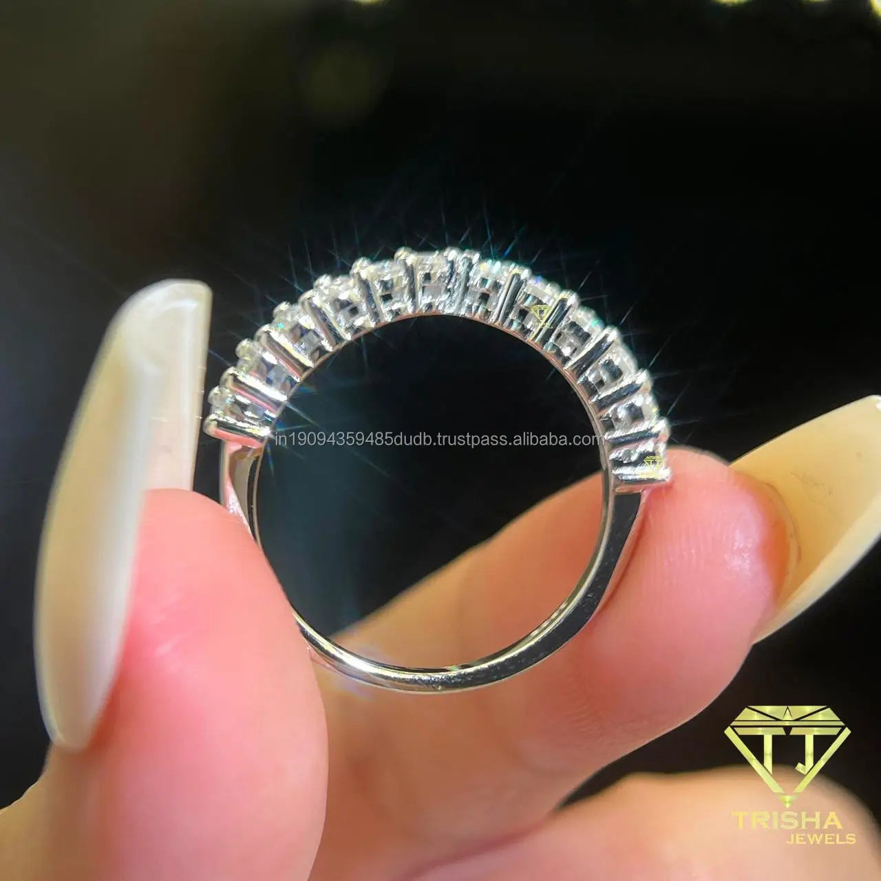 Luxury Round Cut Moissanite Engagement Ring VVS Bridal Ring 925 Sterling Silver Elegant Wedding Jewelry For Women