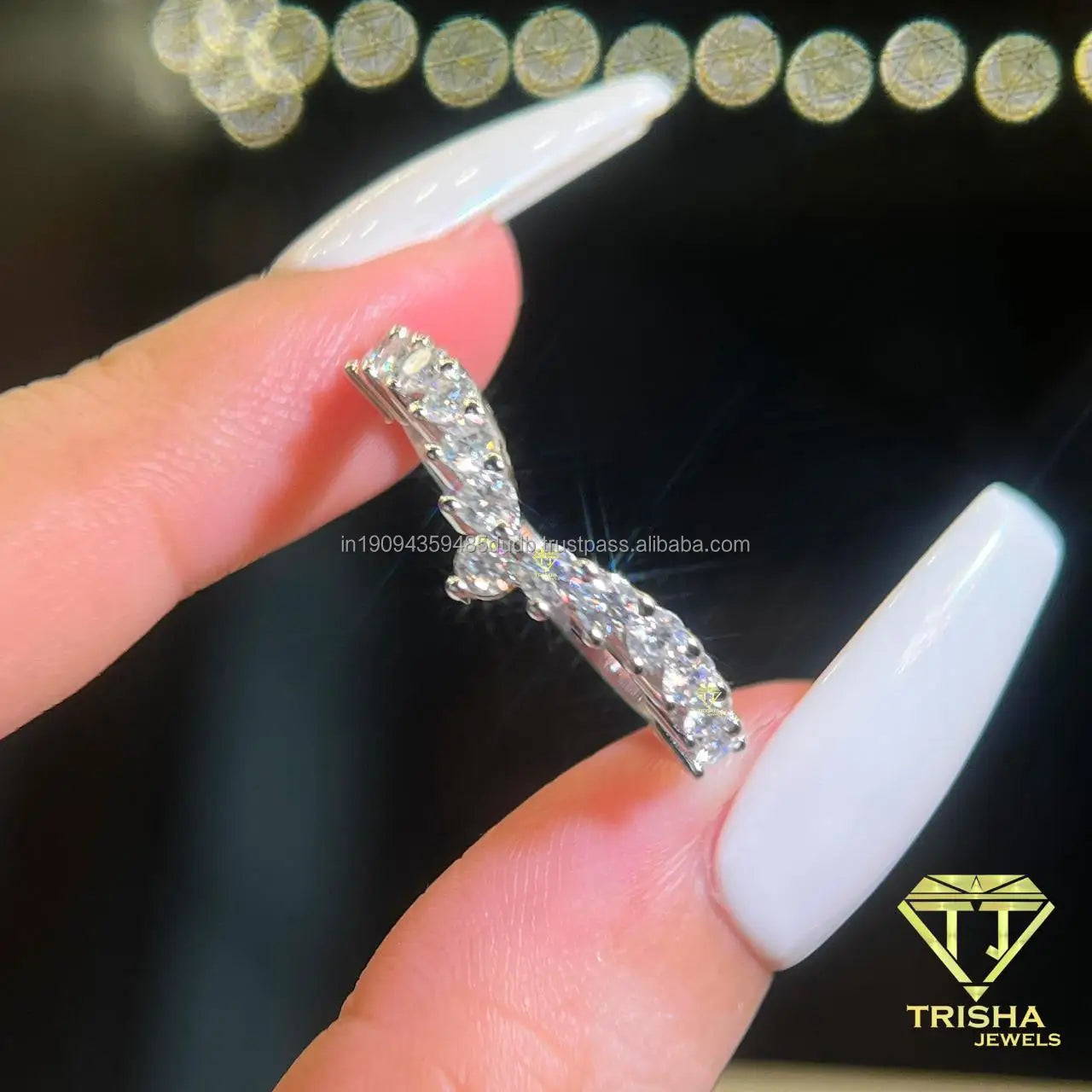 Luxury Round Cut Moissanite Engagement Ring VVS Bridal Ring 925 Sterling Silver Elegant Wedding Jewelry For Women