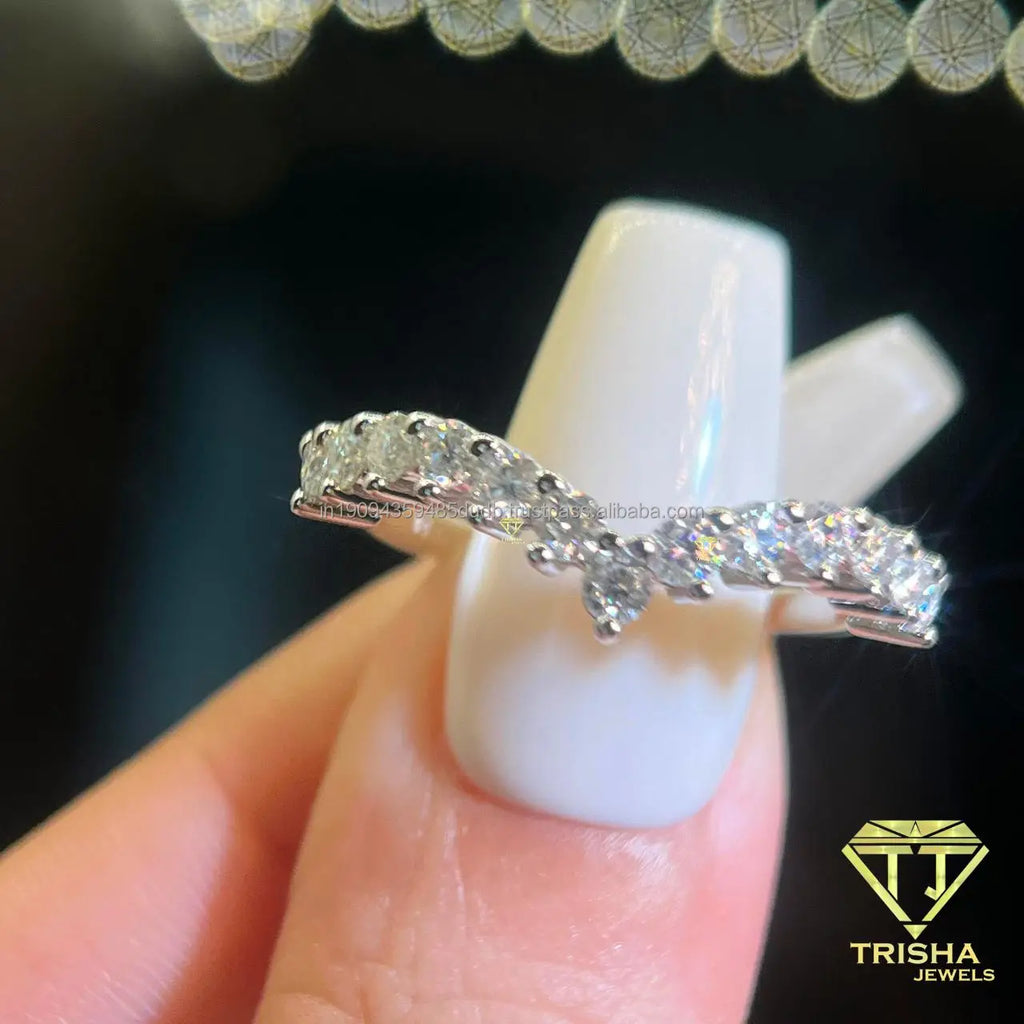Luxury Round Cut Moissanite Engagement Ring VVS Bridal Ring 925 Sterling Silver Elegant Wedding Jewelry For Women